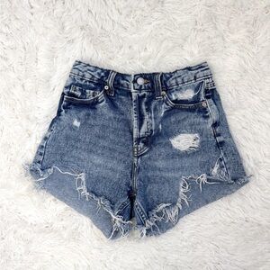 Super cute high waisted distressed jean shorts